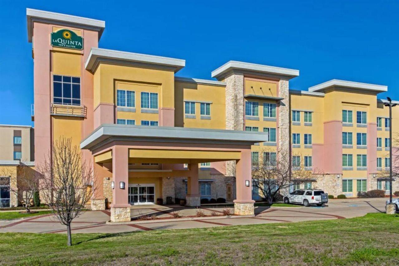 La Quinta Inn & Suites By Wyndham Ft Worth-Burleson Exterior foto